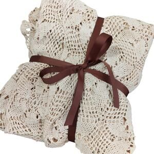 VINTAGE/ANTIQUE DEEP CREAM HAND CROCHETED TABLECLOTH, BEDSPREAD! 92" X 96", QN